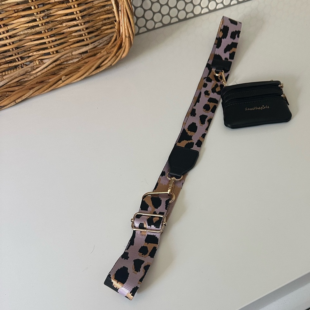 Leopard Print phone lanyard Strap with Black essentials Pouch - Picture 2 of 15